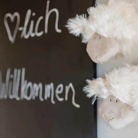 Birkenhof - Ferienhof, Landcafe Und Roesterei *